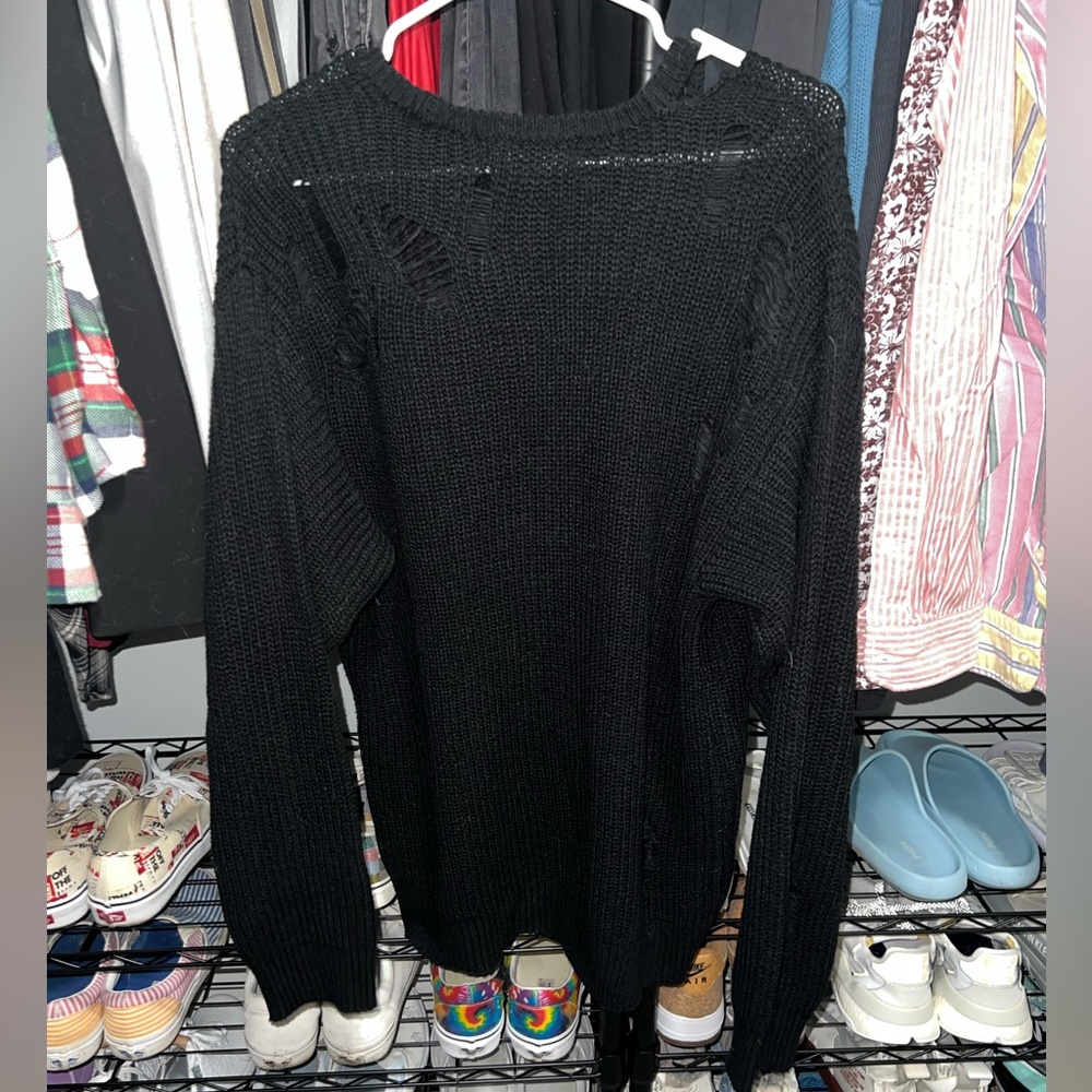 Distressed H&M Sweater! - Picture 2 of 3